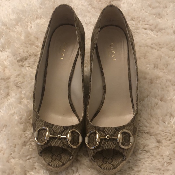 Gorgeous authentic Gucci Wedges - Picture 6 of 6